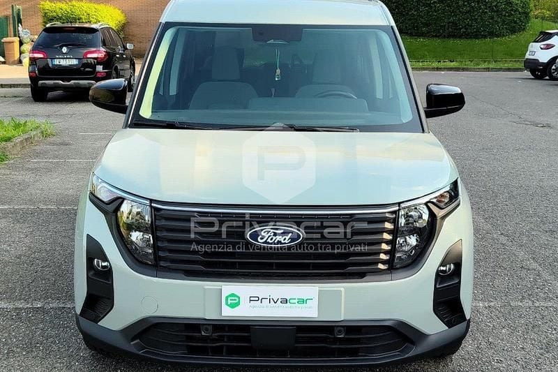 Usata Ford Tourneo Courier Titanium 125 CV (91 kW) 2025 Grigio Monovolume