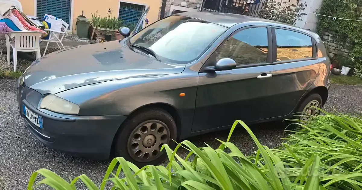Occasion Alfa Romeo 147 116 PK (85 kW) 2004 Grijs Hatchback