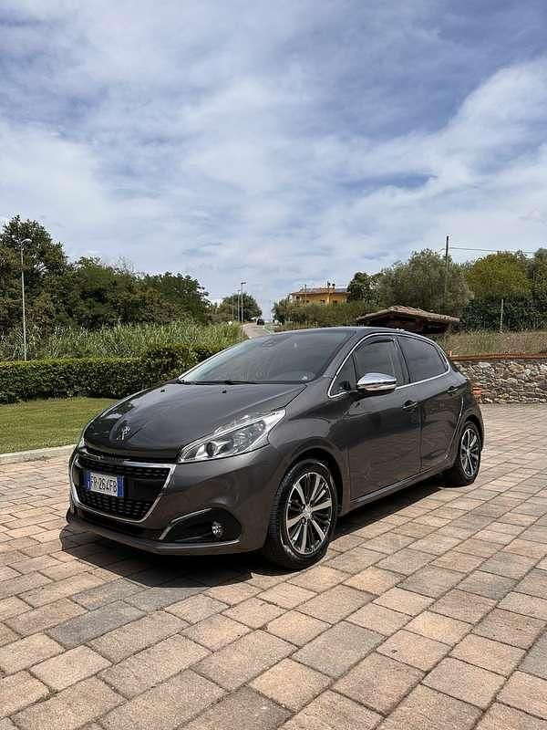 Usata Peugeot 208 Allure 82 CV (60 kW) 2018 Utilitaria