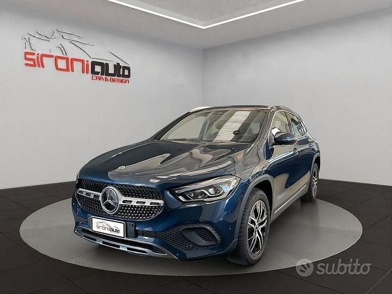 Usata Mercedes GLA180 116 CV (85 kW) 2022 Blu SUV