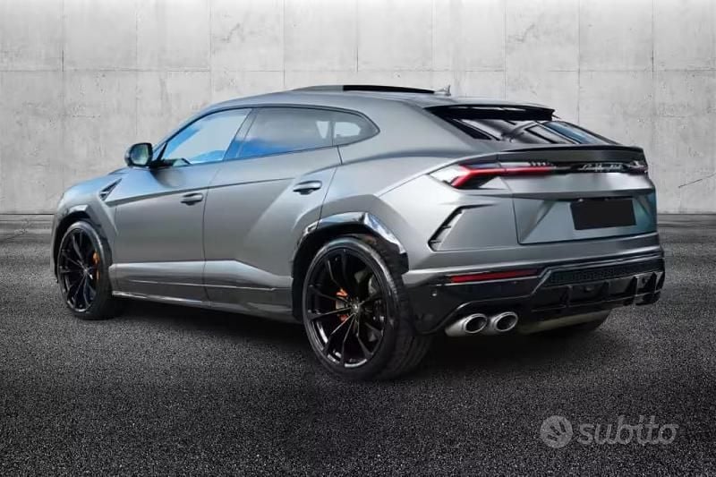 Usata Lamborghini Urus 650 CV (478 kW) 2020 Grigio SUV