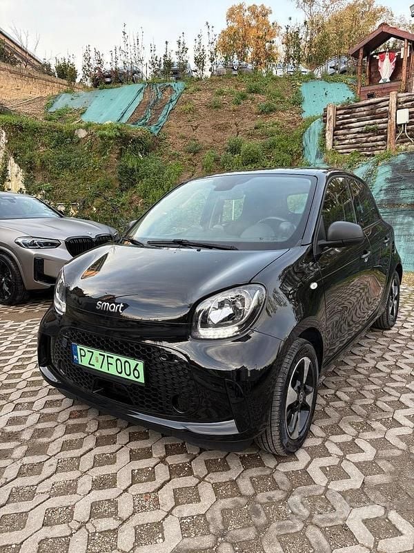 Usata Smart ForFour Electric Drive Passion 40 kW (55 CV) 2022 Nero Berlina
