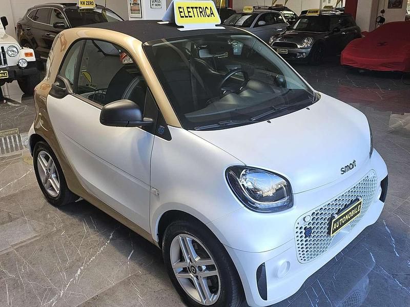 Usata Smart ForTwo Coupé Passion 41 kW (56 CV) 2021 Bianco Utilitaria