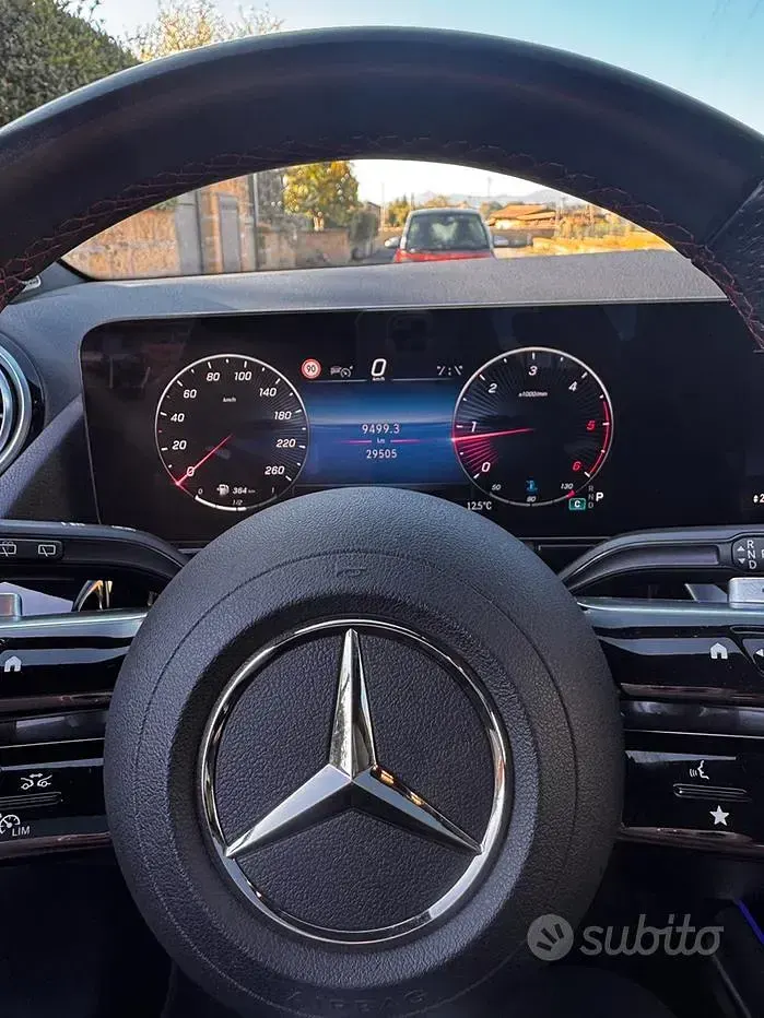 Usata Mercedes GLA180 AMG 116 CV (85 kW) 2024 Nero SUV