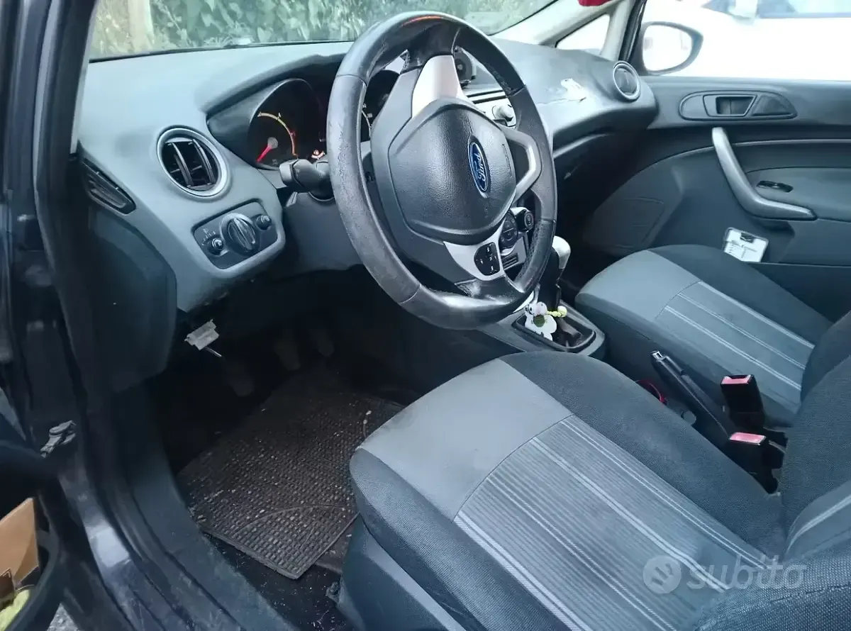 Second-hand Ford Fiesta 68 CP (50 kW) 2009 Hatchback
