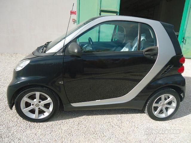 Nero Usata 2009 Smart ForTwo Coupé Pulse Coupé | 4200 € (Buon prezzo) - Immagine 1/4