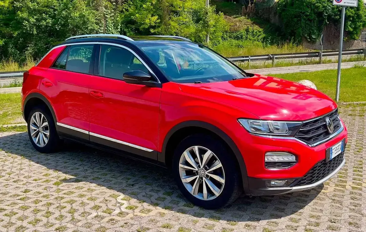 Usado VW T-Roc Advance 150 CV (110 kW) 2019 Rojo SUV