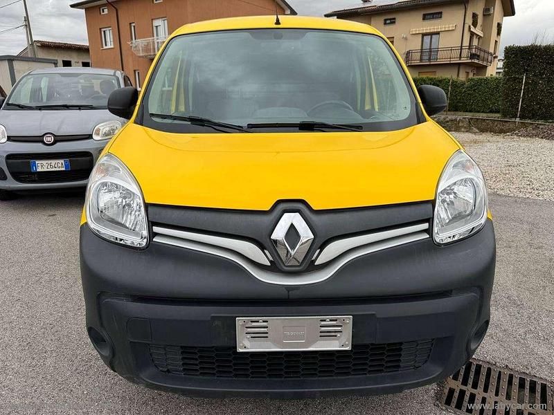 Usata Renault Kangoo 90 CV (66 kW) 2018 Giallo Monovolume