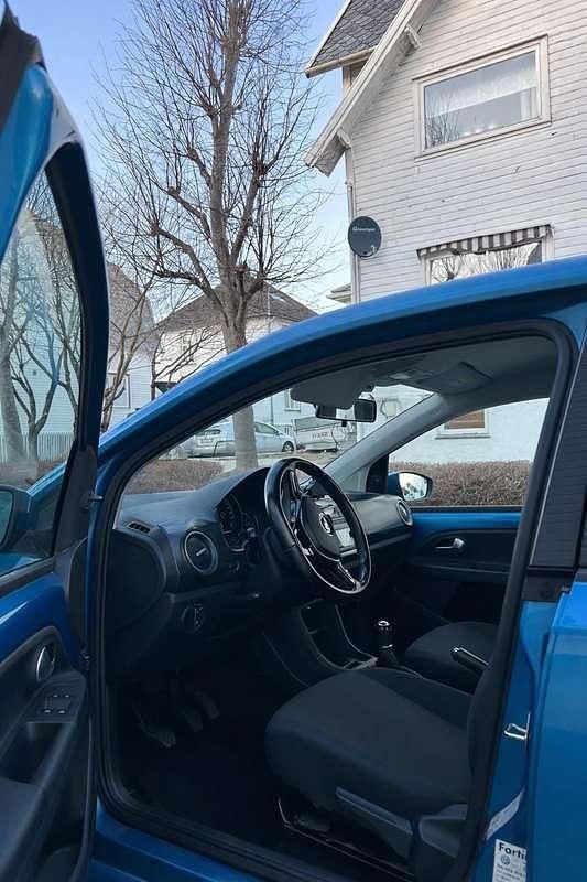Usata VW up! Move 68 CV (50 kW) 2019 Blu Utilitaria