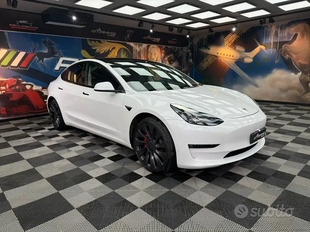 Usata Tesla Model 3 Long Range AWD 366 kW (498 CV) 2023 Bianco Berlina