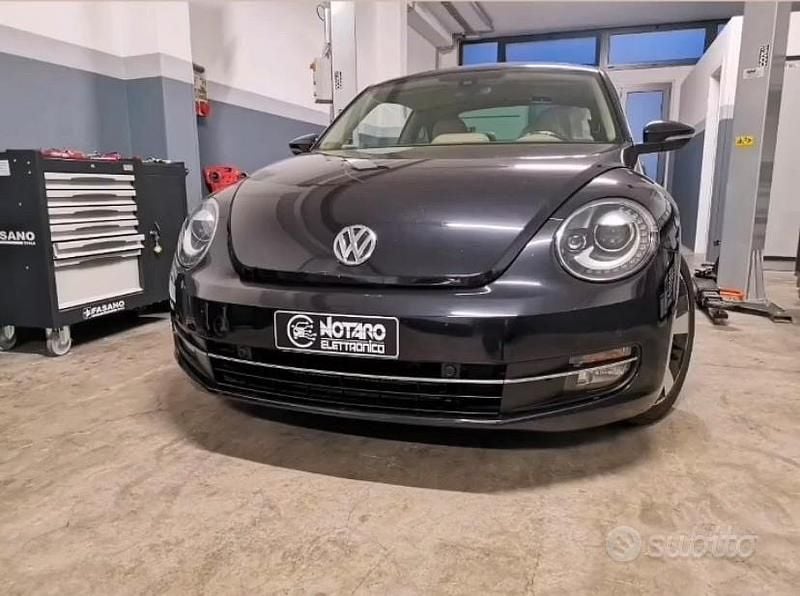 Usata VW Beetle 140 CV (102 kW) 2013 Nero Utilitaria