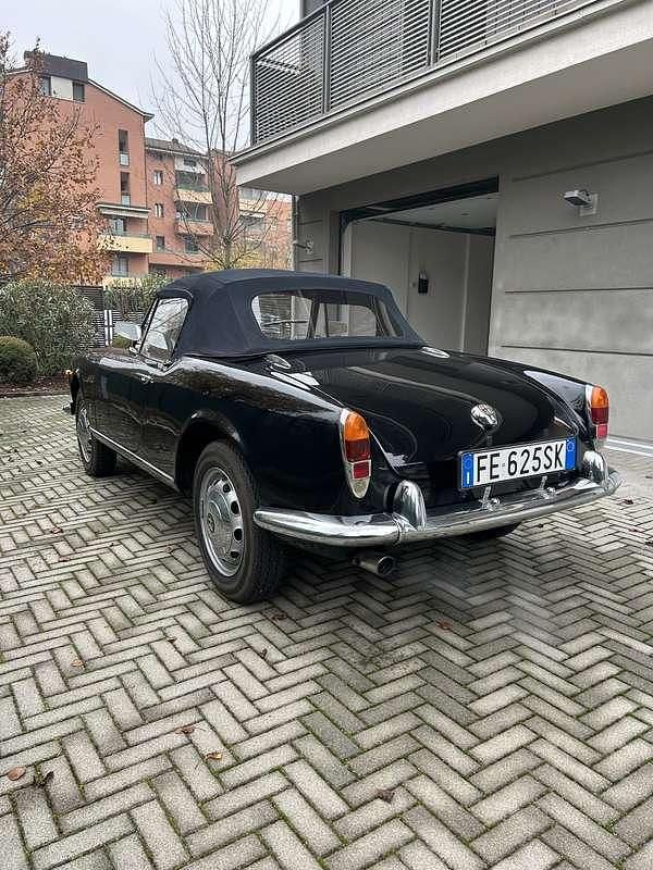 Usata Alfa Romeo Giulietta 77 CV (56 kW) 1961 Nero Cabrio