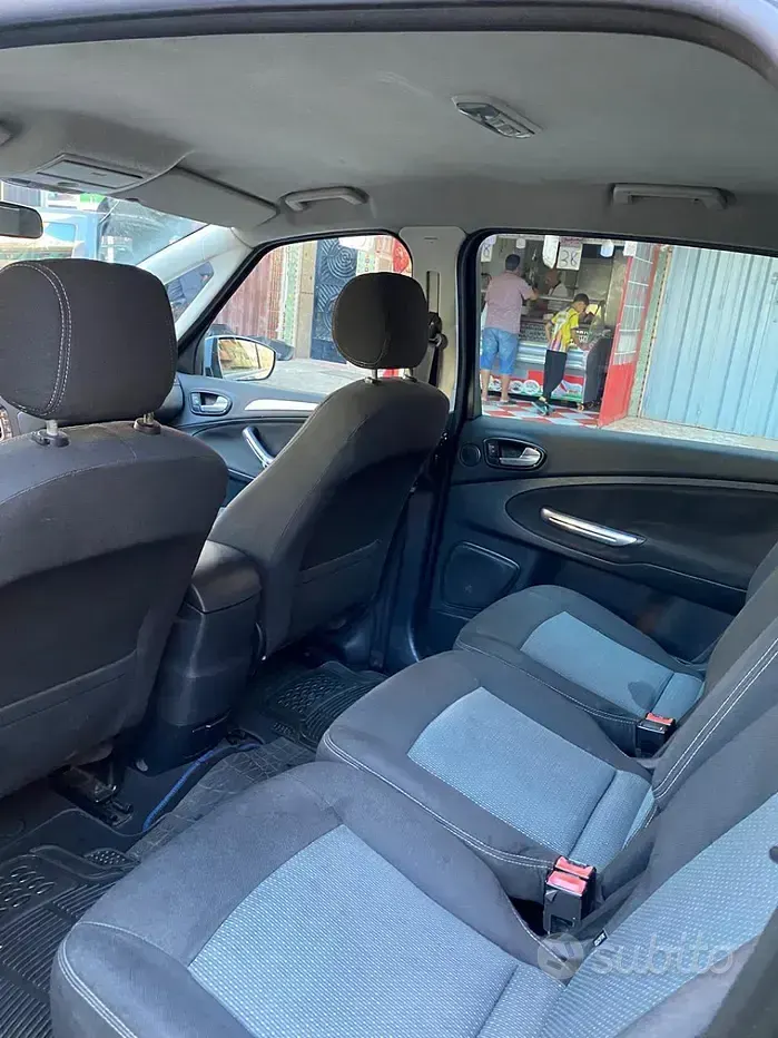 Usata Ford S-MAX 203 CV (149 kW) 2014 Grigio Monovolume