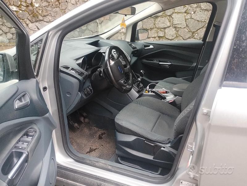 Begagnad Ford C-MAX 115 HK (84 kW) 2013 Minibuss