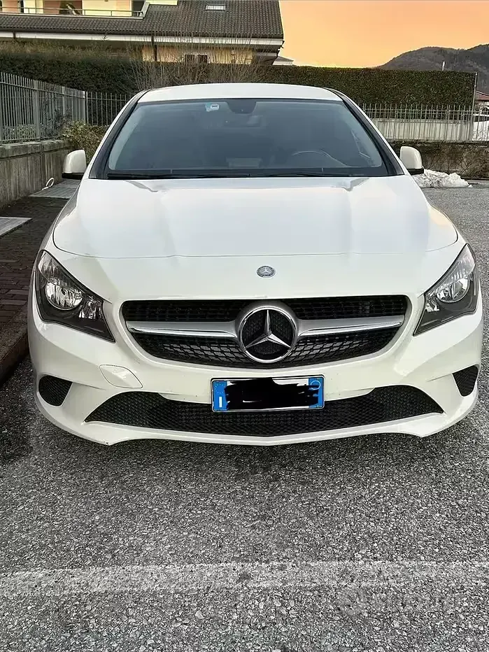 Usata Mercedes CLA220 177 CV (130 kW) 2015 Bianco Coupé