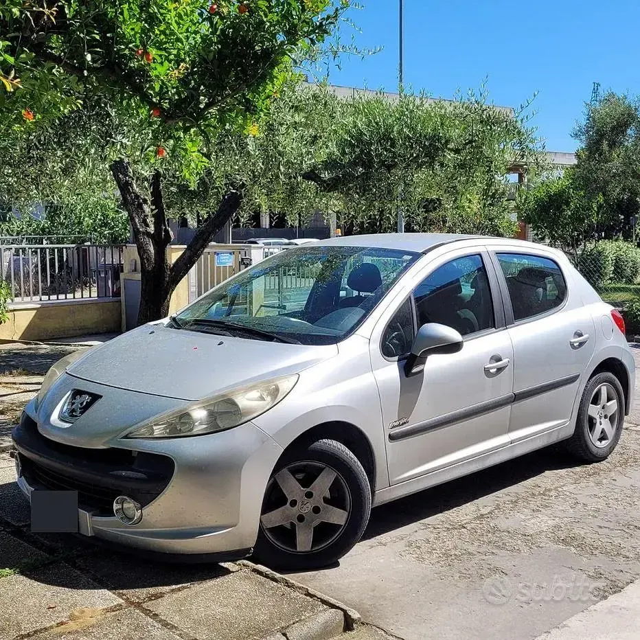 Usata Peugeot 207 Sport 68 CV (50 kW) 2009 Grigio Berlina