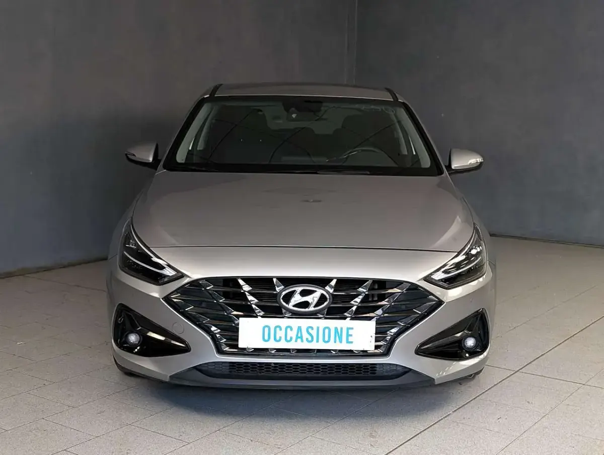 Usata Hyundai i30 Prime 185 CV (136 kW) 2021 Argento Berlina
