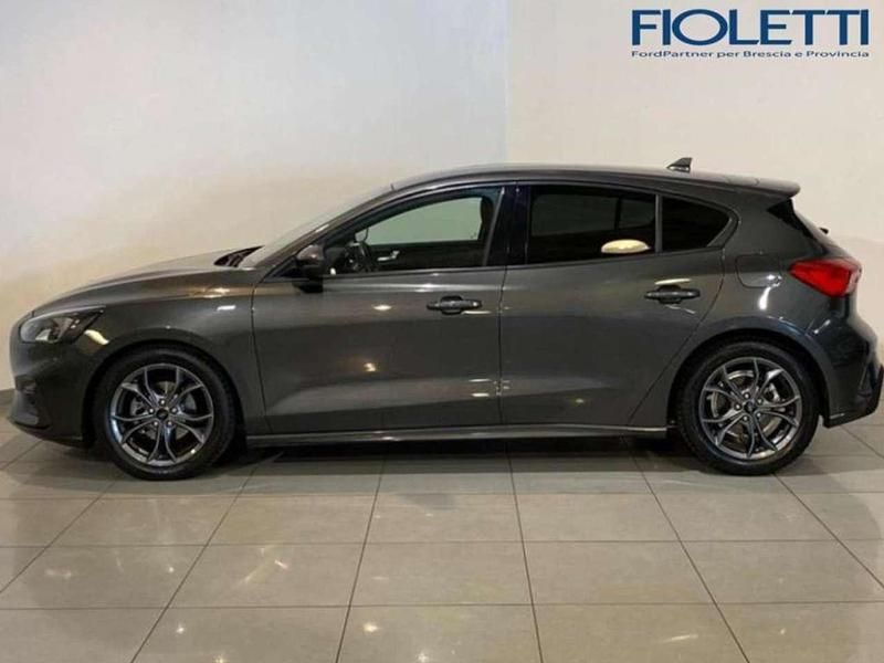 Usata Ford Focus ST-Line 120 CV (88 kW) 2021 Grigio Utilitaria