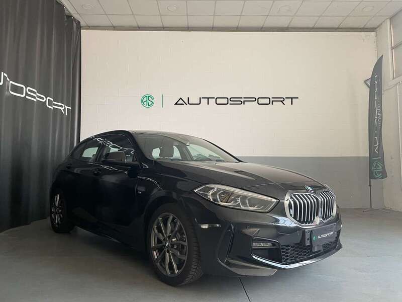 Nero Usata 2023 BMW 120 M Sport Due volumi | 32.900 € (Ottimo prezzo) - Immagine 1/4