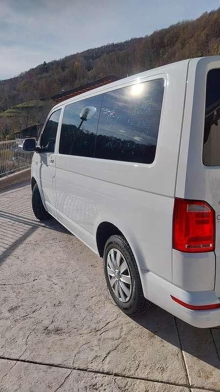 Usata VW Caravelle 150 CV (110 kW) 2017 Bianco Furgone