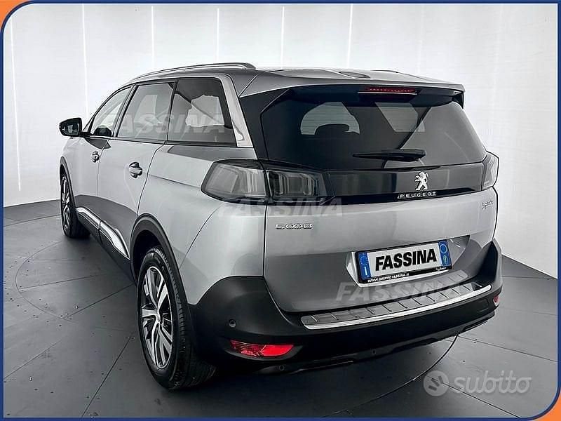 Usata Peugeot 5008 Allure 131 CV (96 kW) 2024 Grigio SUV
