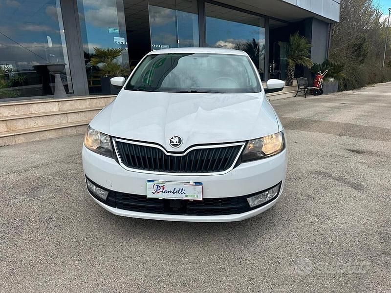 Usata Skoda Rapid ScoutLine 90 CV (66 kW) 2017 Bianco Station wagon