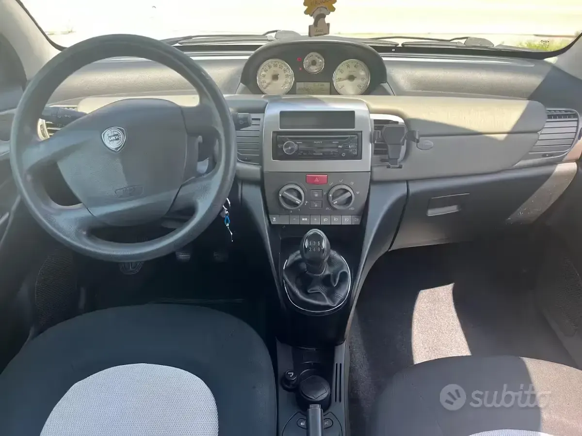 Usata Lancia Ypsilon 69 CV (50 kW) 2005 Utilitaria