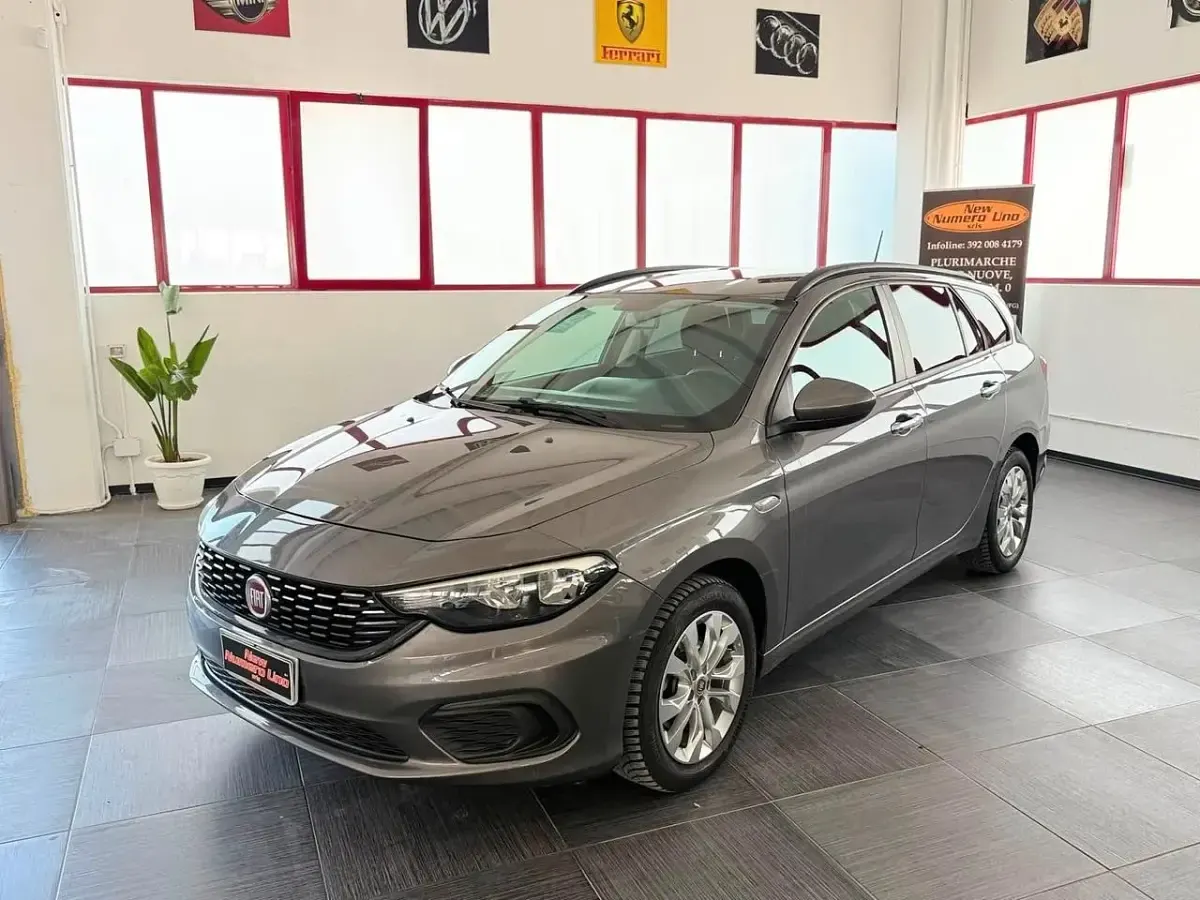 Usata Fiat Tipo Lounge 95 CV (69 kW) 2018 Grigio Station wagon