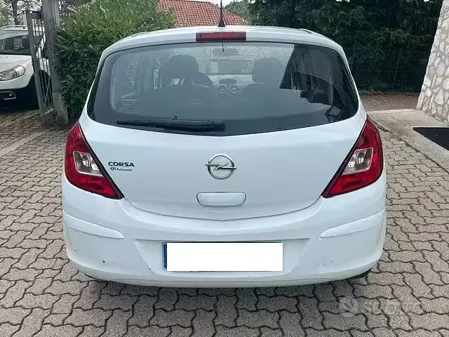 Usata Opel Corsa 86 CV (63 kW) 2013 Bianco Utilitaria