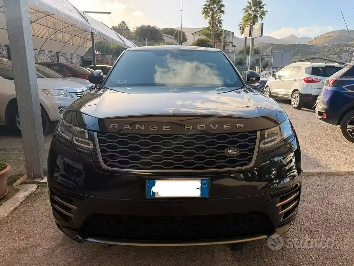 Usata Land Rover Range Rover Velar R-Dynamic 241 CV (177 kW) 2019 Nero SUV