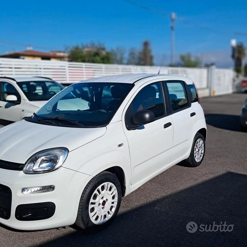 Käytetty Fiat Panda Easy 75 HP (55 kW) 2014 Valkoinen Viistoperä