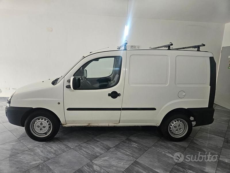 Usata Fiat Doblò 101 CV (74 kW) 2001 Bianco Monovolume