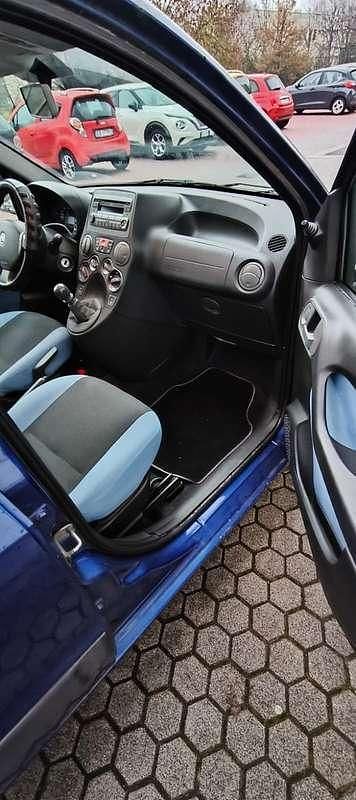 Usata Fiat Panda Climbing 60 CV (44 kW) 2009 Blu/azzurro Utilitaria