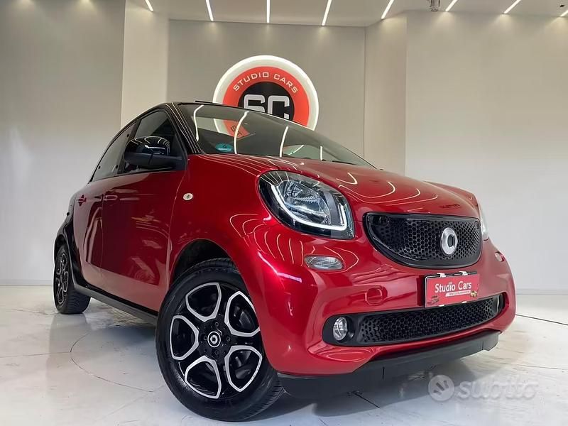 Usata Smart ForFour Passion 71 CV (52 kW) 2015 Rosso Utilitaria