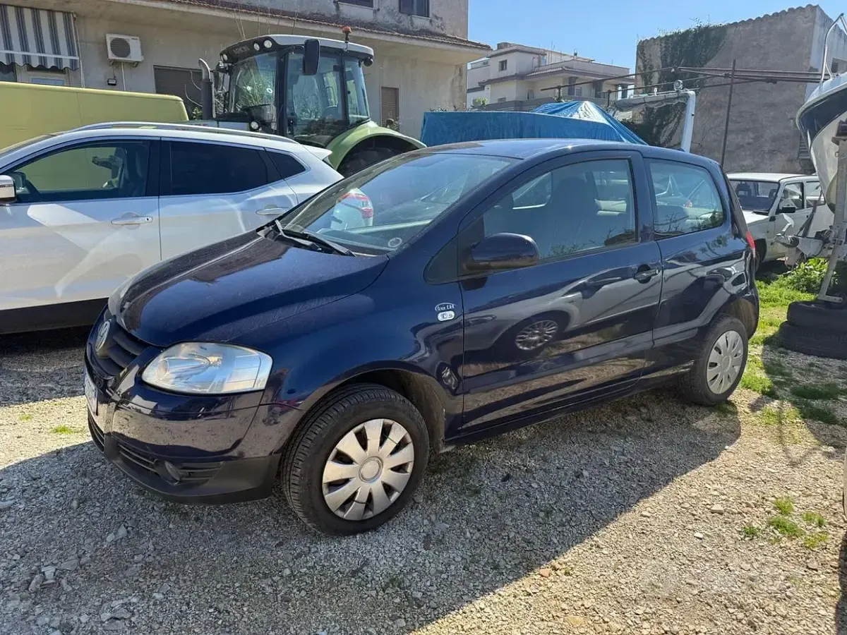 Usata VW Fox Sport 69 CV (50 kW) 2006 Blu Utilitaria