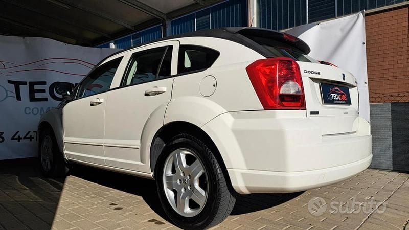 Usata Dodge Caliber SXT 140 CV (102 kW) 2010 Bianco Utilitaria