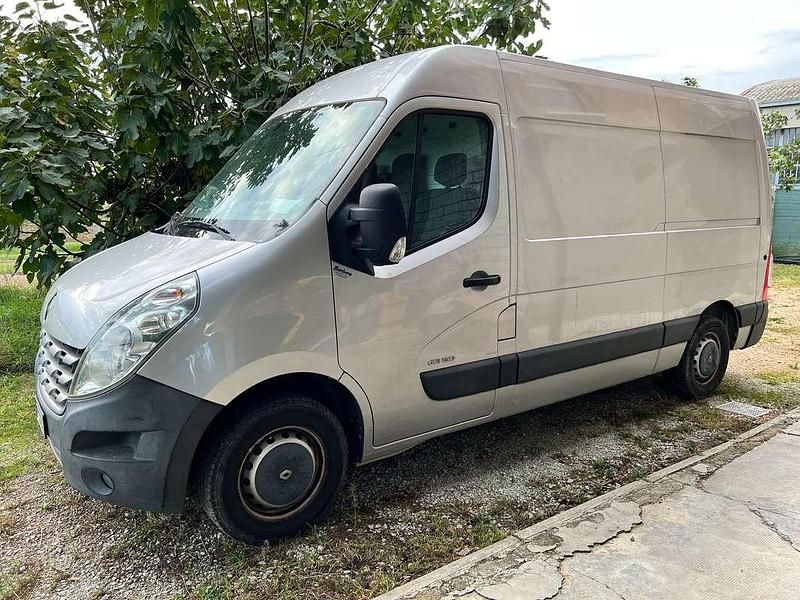 Usata Renault Master T28 125 CV (91 kW) 2013 Argento Monovolume