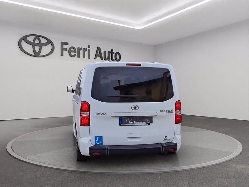 Usata Toyota Proace Verso Lounge 140 CV (102 kW) 2021 Bianco Station wagon
