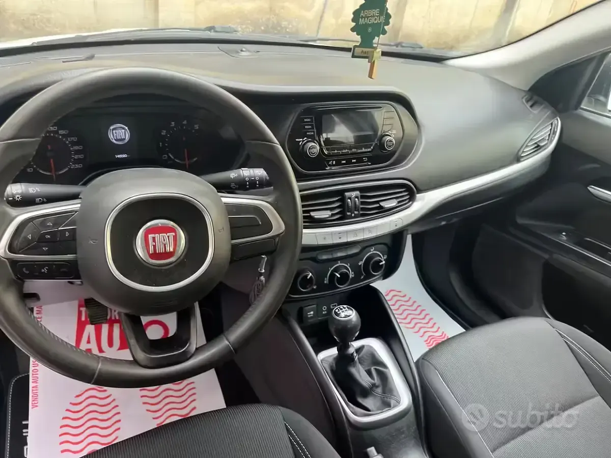 Usata Fiat Tipo Easy 120 CV (88 kW) 2018 Bianco Berlina