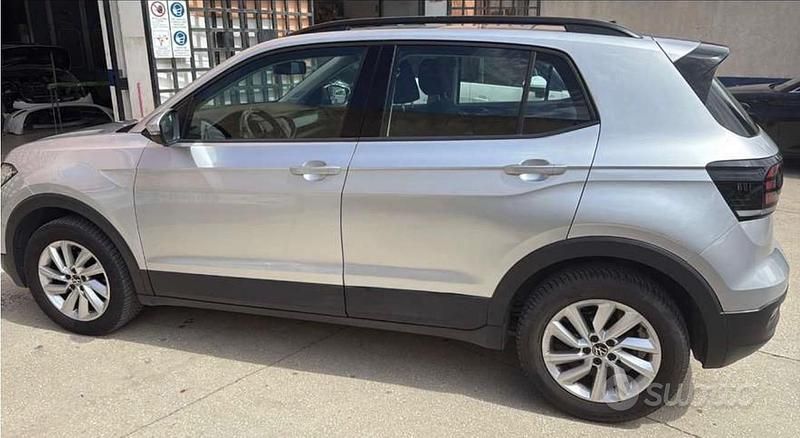 Usata VW T-Cross Advance 110 CV (80 kW) 2021 Grigio SUV