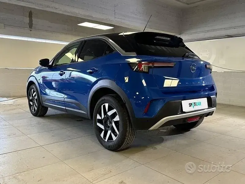 Usata Opel Mokka Elegance 100 CV (73 kW) 2023 Bluazzurro SUV
