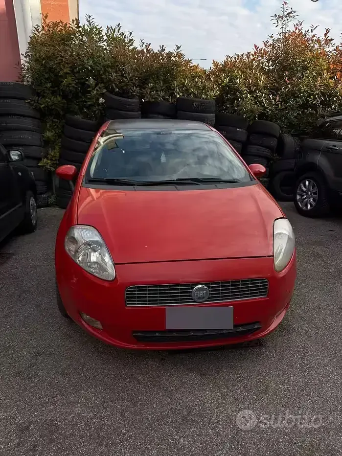 Usata Fiat Punto 65 CV (47 kW) 2007 Utilitaria