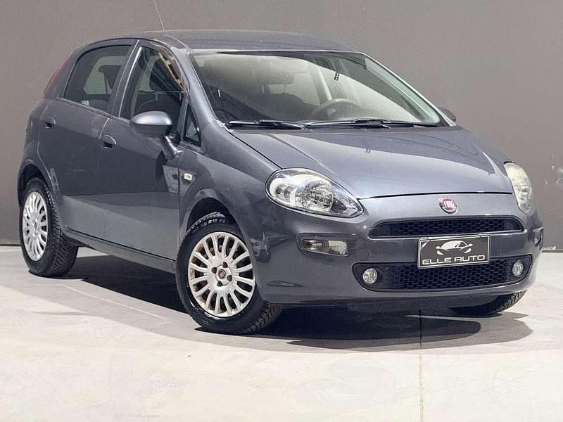 Usata Fiat Punto Lounge 69 CV (50 kW) 2017 Grigio Utilitaria