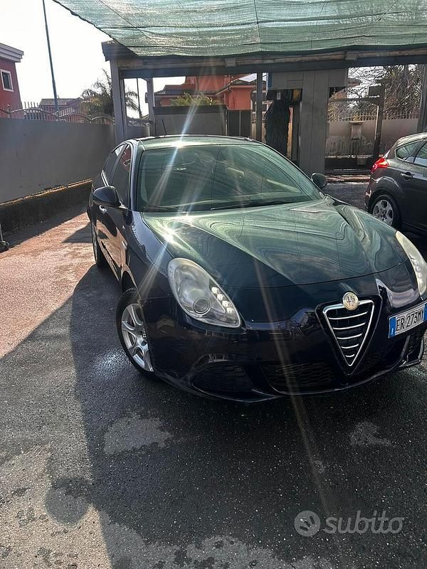 Usata Alfa Romeo Giulietta Distinctive 120 CV (88 kW) 2013 Blu Utilitaria