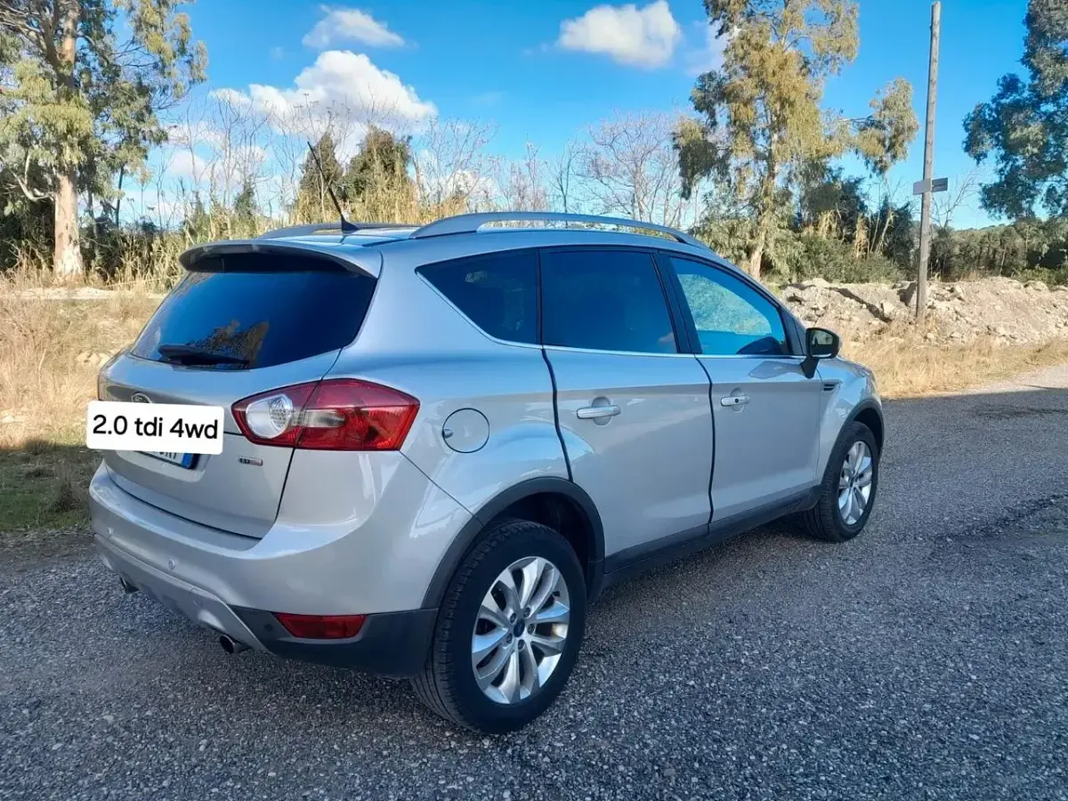 Usata Ford Kuga Titanium 140 CV (102 kW) 2010 Argento SUV