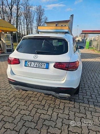 Usata Mercedes GLC200 163 CV (119 kW) 2021 Bianco SUV