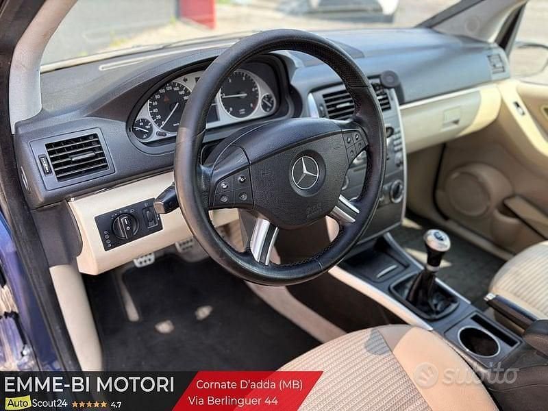 Usata Mercedes B200 Chrome 140 CV (102 kW) 2007 Blu Monovolume