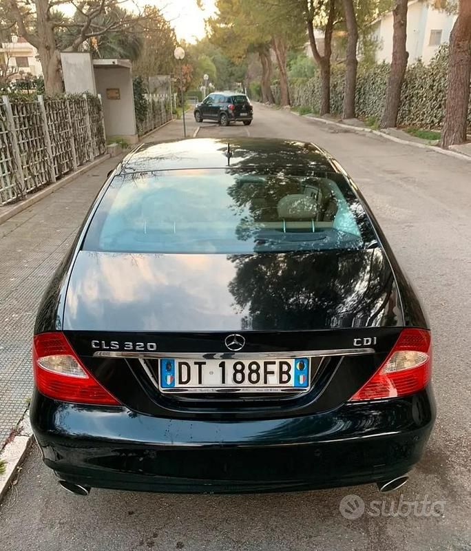 Usata Mercedes CLS320 224 CV (164 kW) 2008 Nero Berlina
