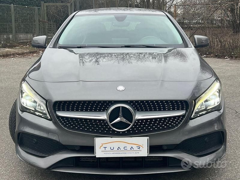 Usata Mercedes CLA200 Premium 136 CV (100 kW) 2017 Grigio Berlina