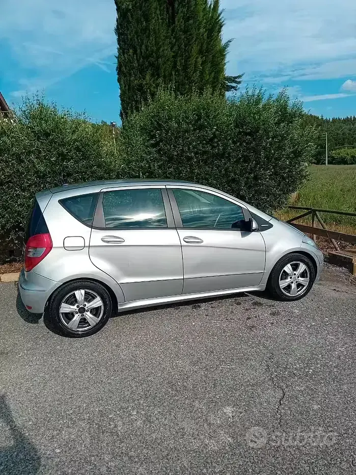 Usata Mercedes A200 140 CV (102 kW) 2009 Berlina